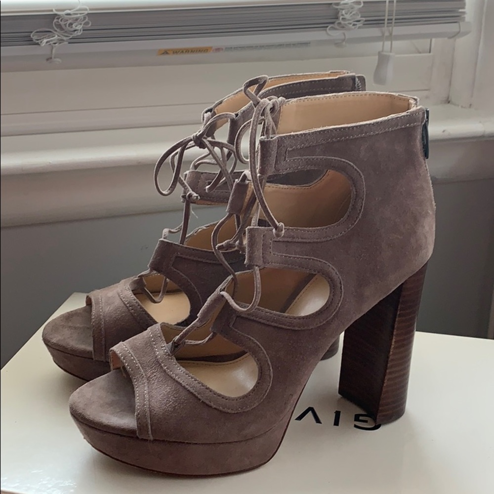 Vince Camuto Heels